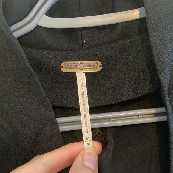 Black Open-Front Blazer - Picture 3 of 6